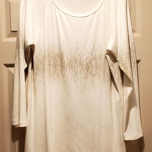 Karen Kane light cream top. Excellent condition. Never worn. Size 1X